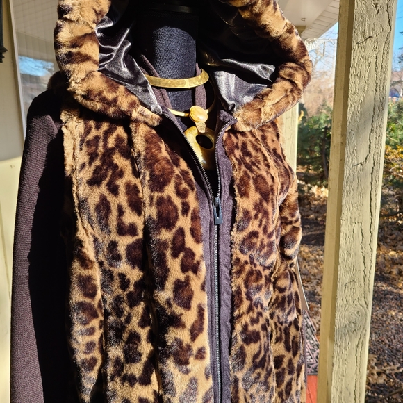 Via Spiga Faux Fur Hooded Leopard Long Vest Size 12-14 - Picture 10 of 16